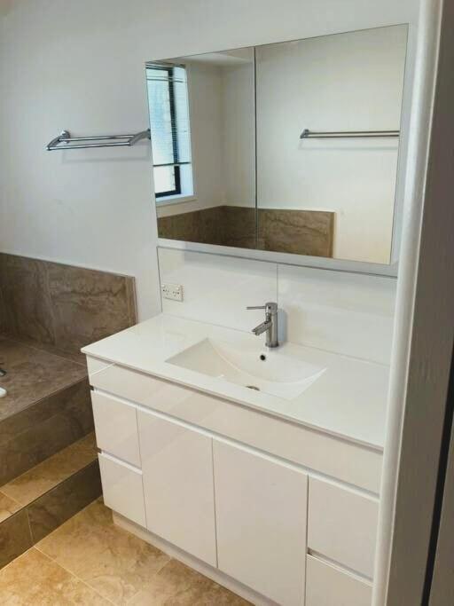 Spacious Modern Home Outstanding Views Sleeps 9 هوبارت المظهر الخارجي الصورة